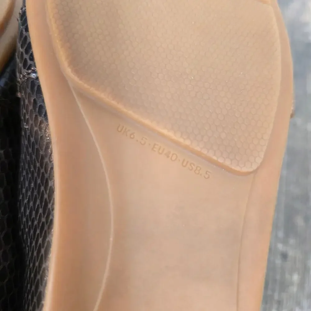 FitFlop Allegro Bronze Snakeskin Leather Kiltie Loafers Buckle Womens Size 8 1/2